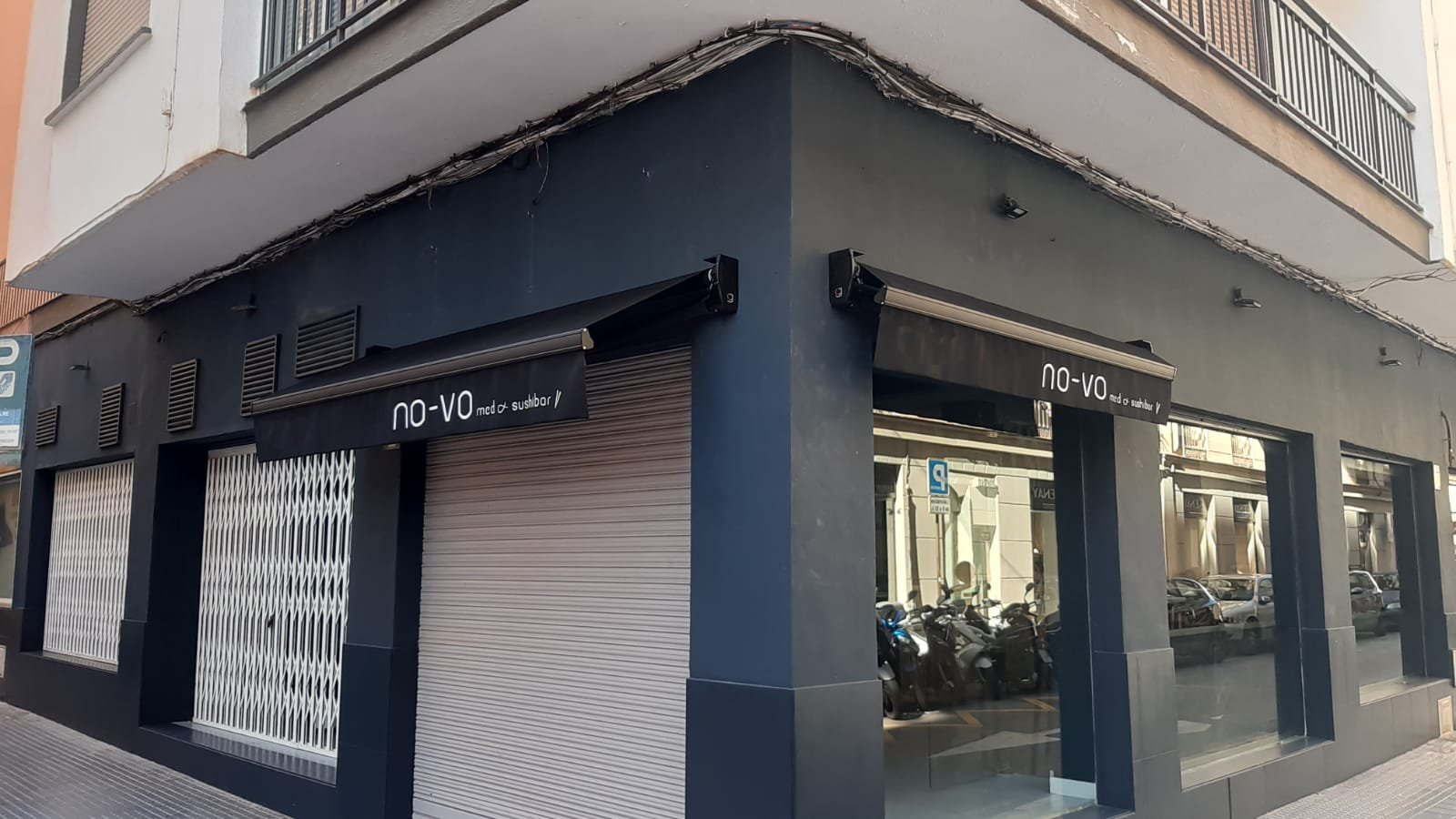Toldo con sistema motorizado